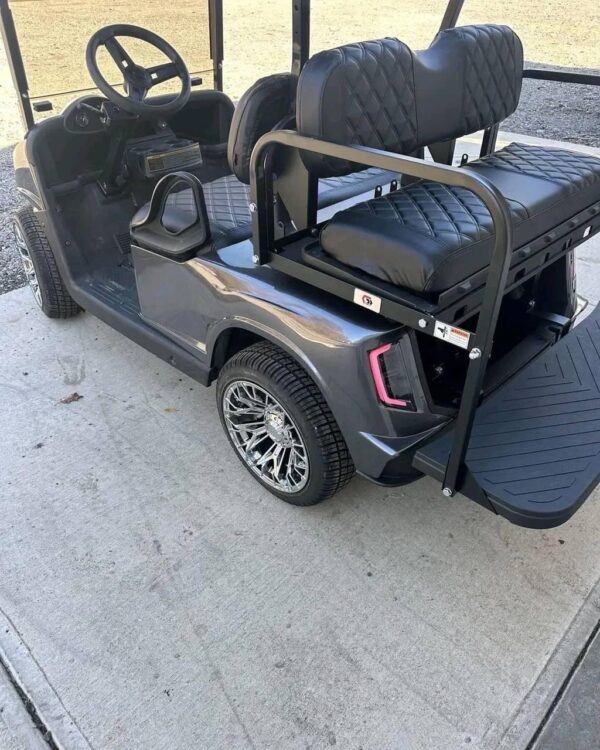 2018 EZGO RXV - Image 4
